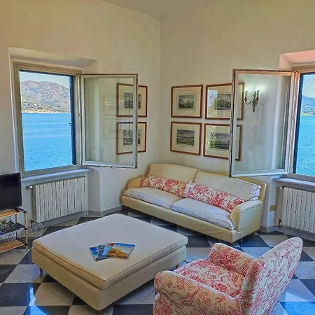 Cosmopoli Via Della Campana Portoferraio