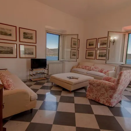 Cosmopoli Via Della Campana Apartman