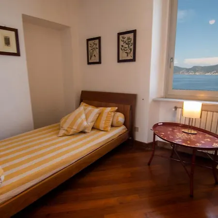 Cosmopoli Via Della Campana Apartment *